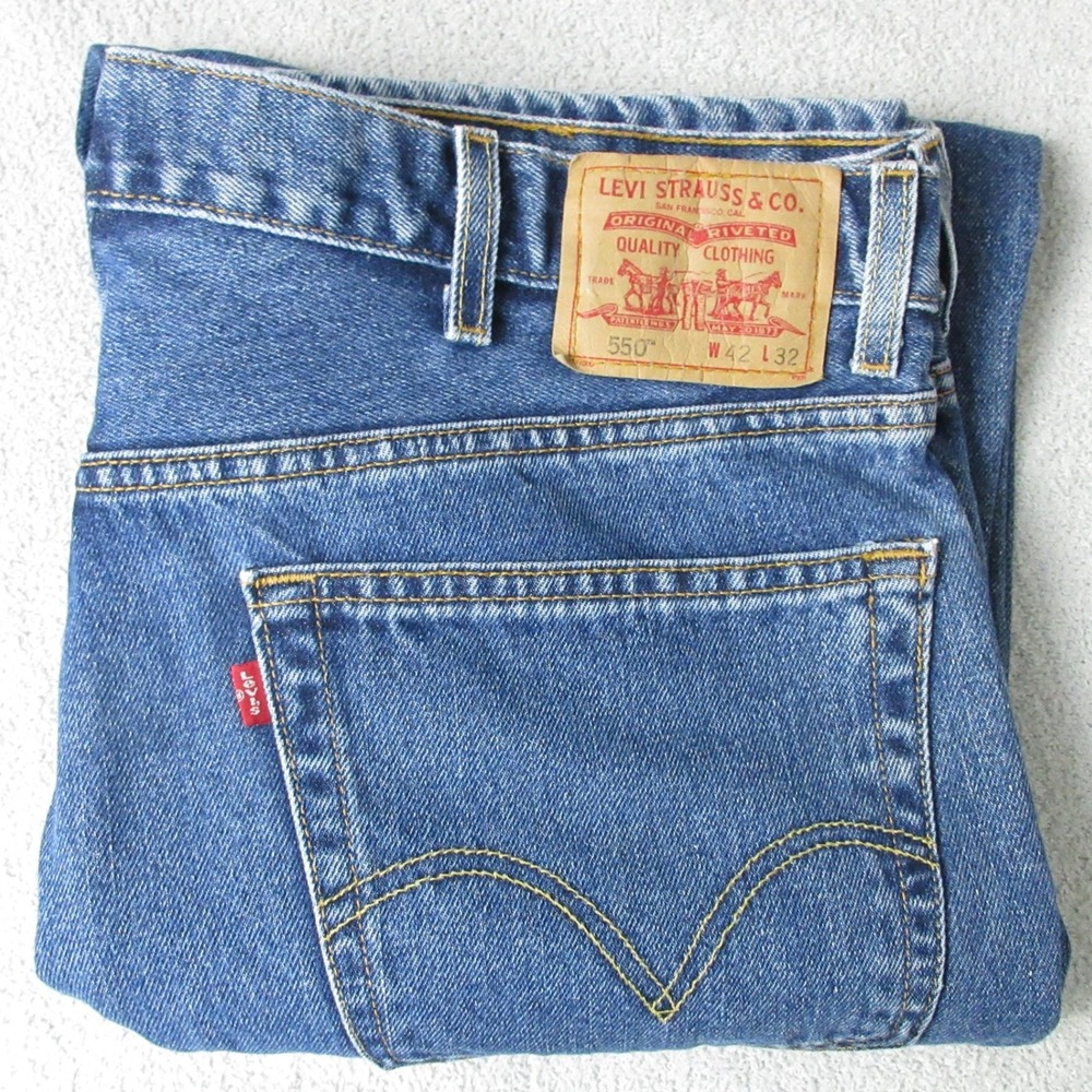 Levi's 550 Relaxed Fit Jeans Mens 40 x 32 (Tag 42 x 32) Blue Denim Pants